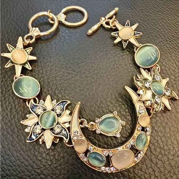 Bohemian Style Asymmetry Sun Moon Star Bracelet 8” - Picture 1 of 6